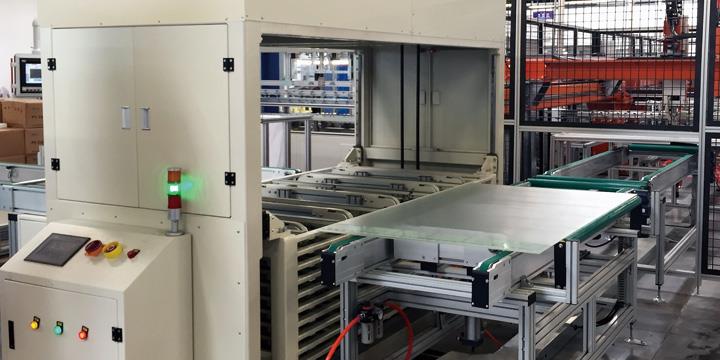 光伏組件制造設備-緩存堆棧機